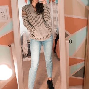 🟠4/$35 roxy sweater hoodie🟠